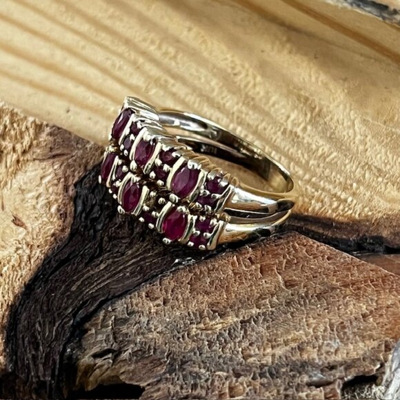 Vintage Jewelry - Vintage Ruby Ring 10K Yellow Gold Setting Double Band Size 7